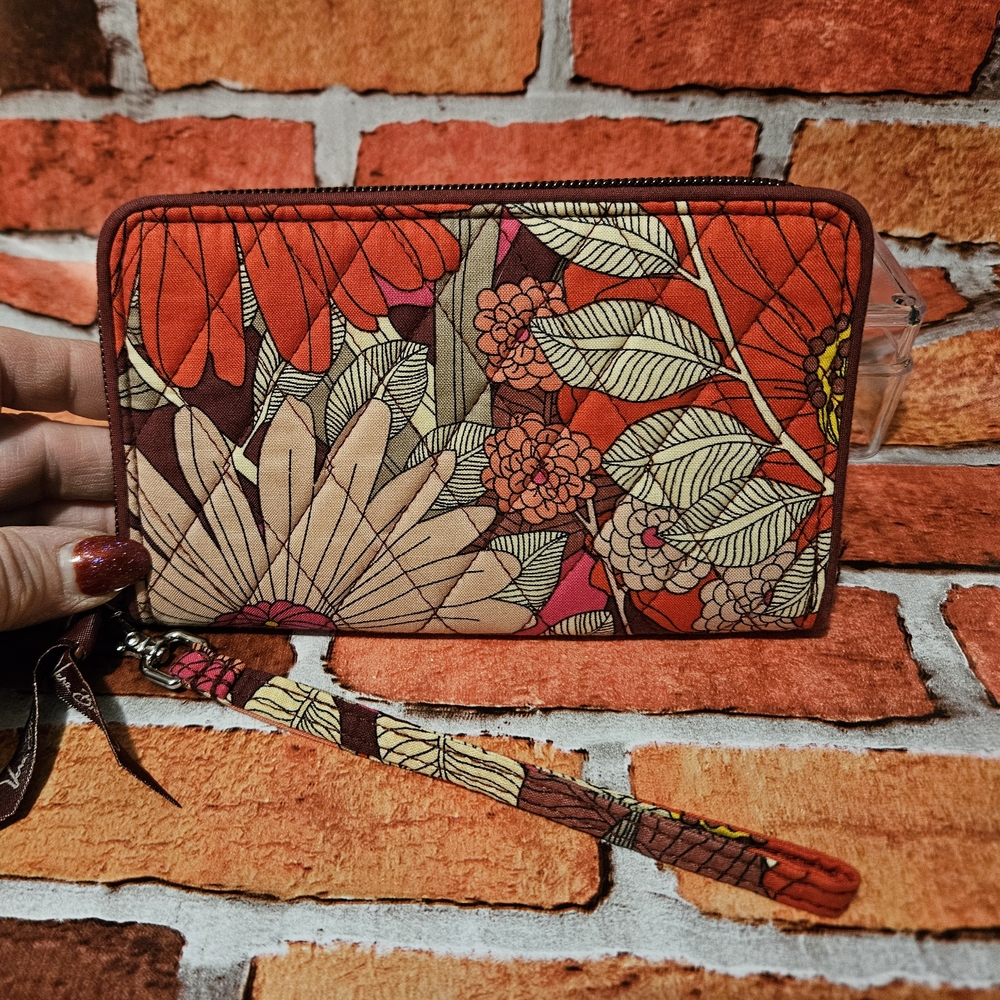#608 Vera Bradley Retired "Bohemian Blooms "Floral Patterned Wristlet Clutch